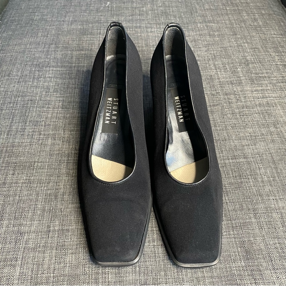 STUART WEITZMAN BLACK PUMPS